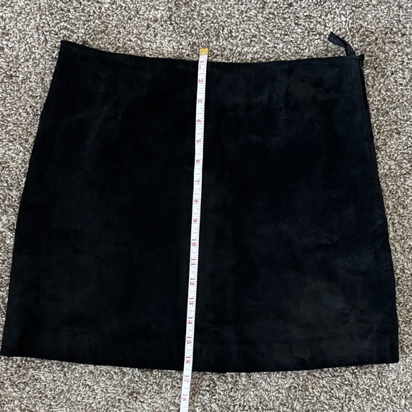 Sale!!! XOXO Women’s Vintage Y2K Mini Black Genuine Leather Suede Skirt Size S - Picture 7 of 12